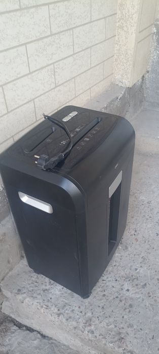 Уничтожитель бумаг 31 л.