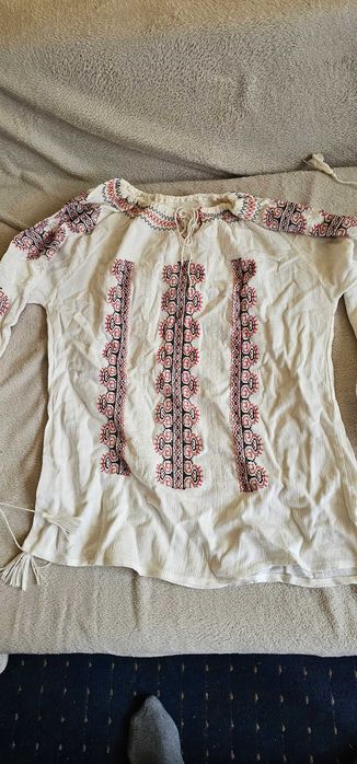 bluza ie cu maneca lunga