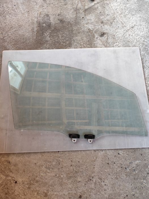 Всички стъкла за honda jazz Хонда джаз