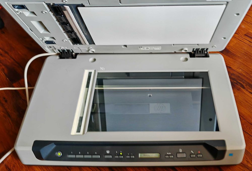 Професионален Скенер HP ScanJet N8420, 600dpi, A4, двустранно сканиране, ADF, USB