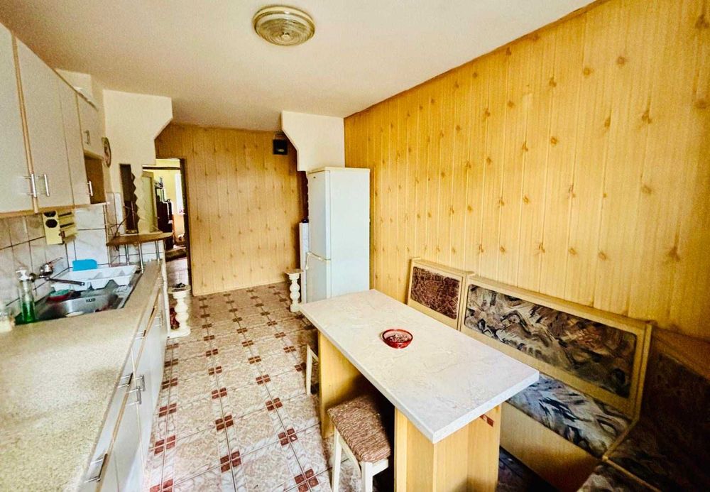 Vand apartament 3 camere zona Vitrometan Medias