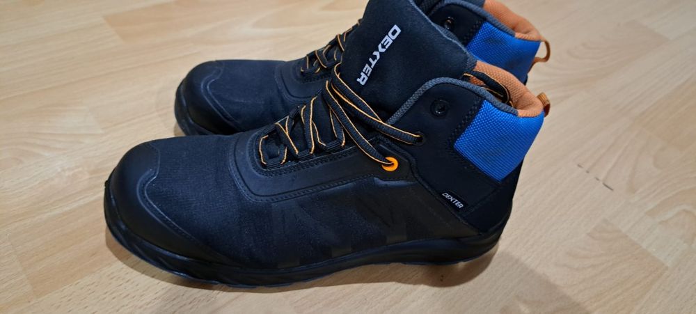 Bocanci cu bot metalic DEXTER mărimea 44