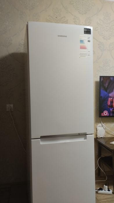 продам холодильник самсунг