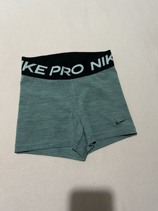Клин nike pro . Размер xs