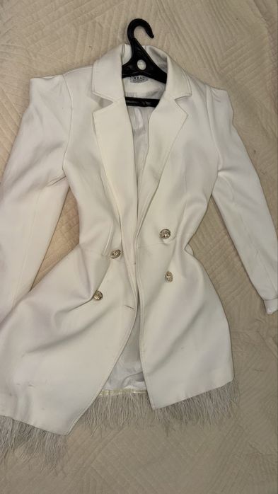 Платя пиджак носила два раза размер S можно М