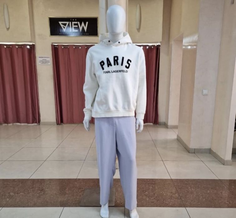 Худи кофта карл в хорошем состояний