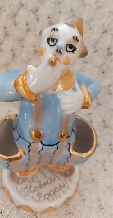 Статуэтка карандашница