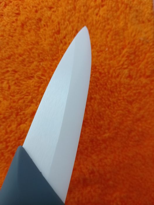 Cuțit ceramica cu miner siliconic