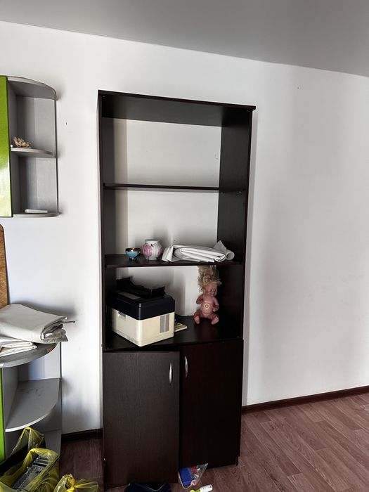 Продам шкафы, столы дешево