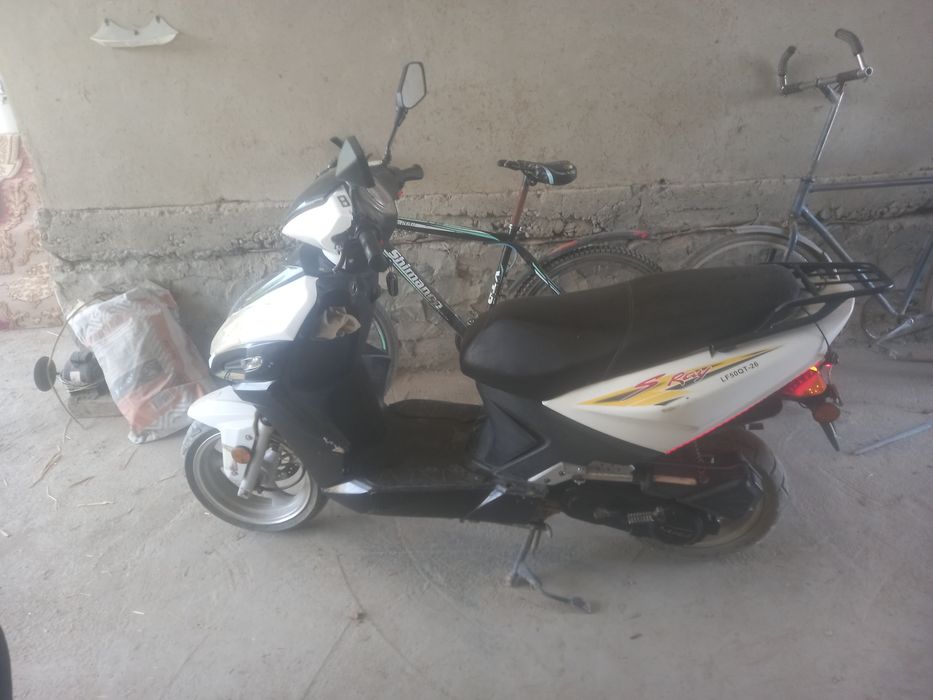 Скутер мото бензин