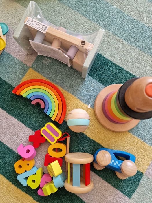 Дървени и образователни монтесори играчки 6 месеца - 2 години