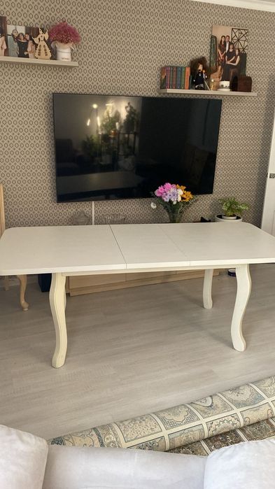 Продам обеденный стол