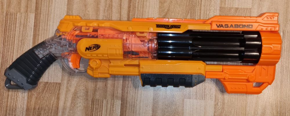 Lego ORIGINALE și jucării ( Pușca Nerf Vagabond aproape noua cu 6 gloante)