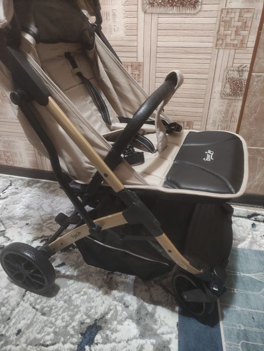 Коляска  прогулочная