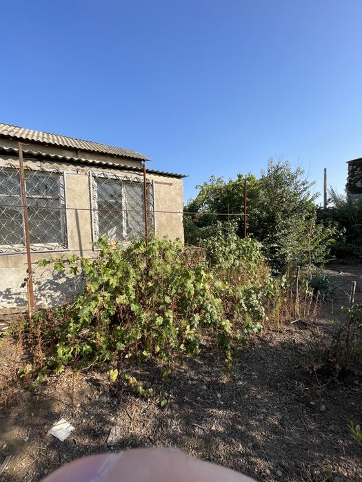 Продоётся дача 2 комнатая с подвалом и с сараем 11 соток