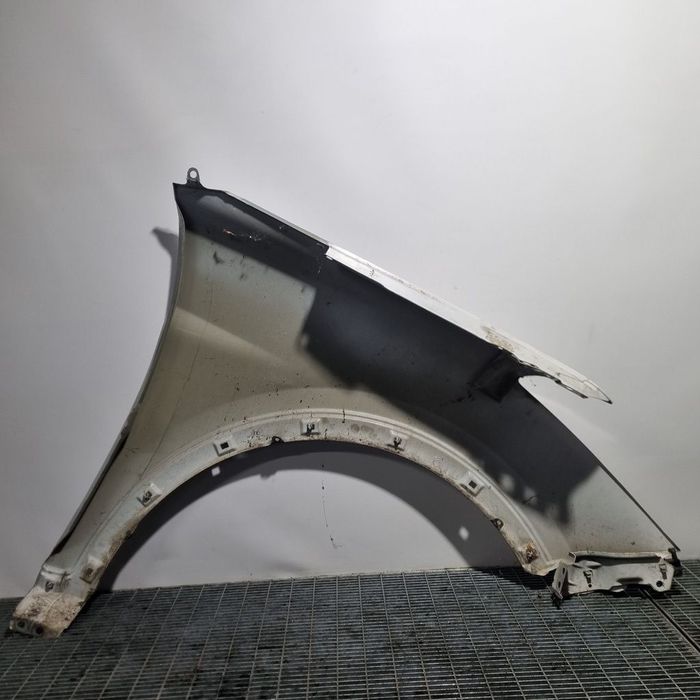Aripa Stanga Fata Hyundai Santa Fe 3 2012 - 2016 4 Usi Creamy White NCW (1351)