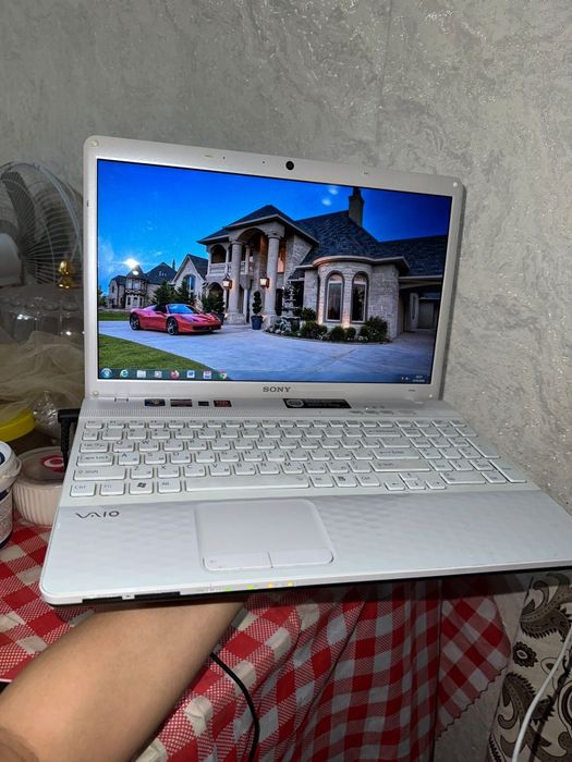 Продам ноутбук старый
