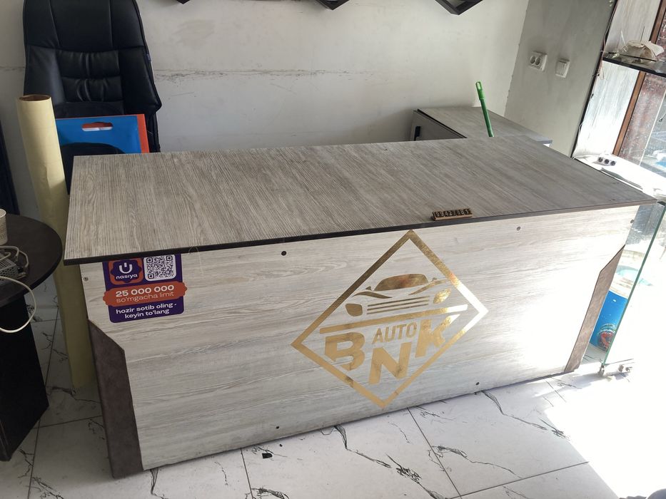 Magazin mebellari srochna sotiladi