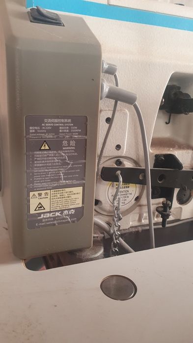 Jack E4s tikuv mashinasi averlog sotiladi