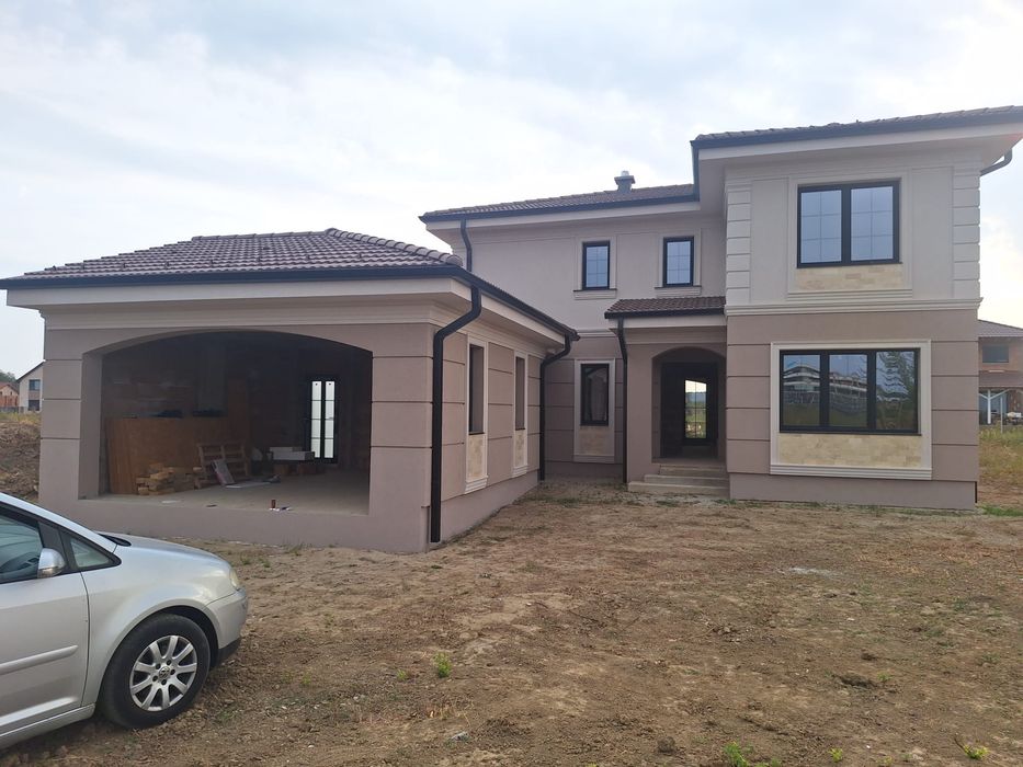 Execut lucrări construcți .
