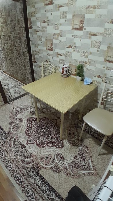 Киргилида жойлашган 1-хонали квартира сотилади