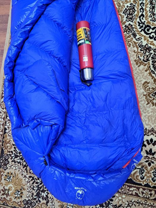 Термос с двухслойной и вакуумной теплоизоляцией 1000мл.