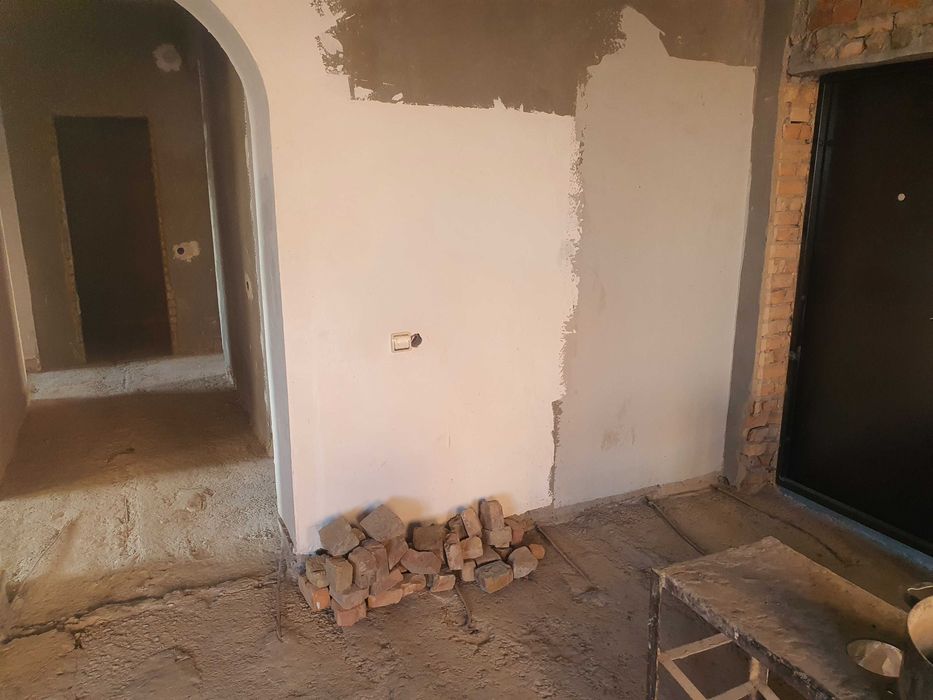 Спутник 22-Нужен Ремонт-9 ком-401 м²-8.25 сот.