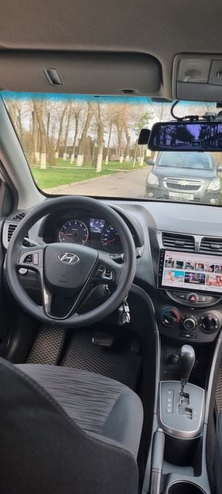 Hyundai Accent 2015 года