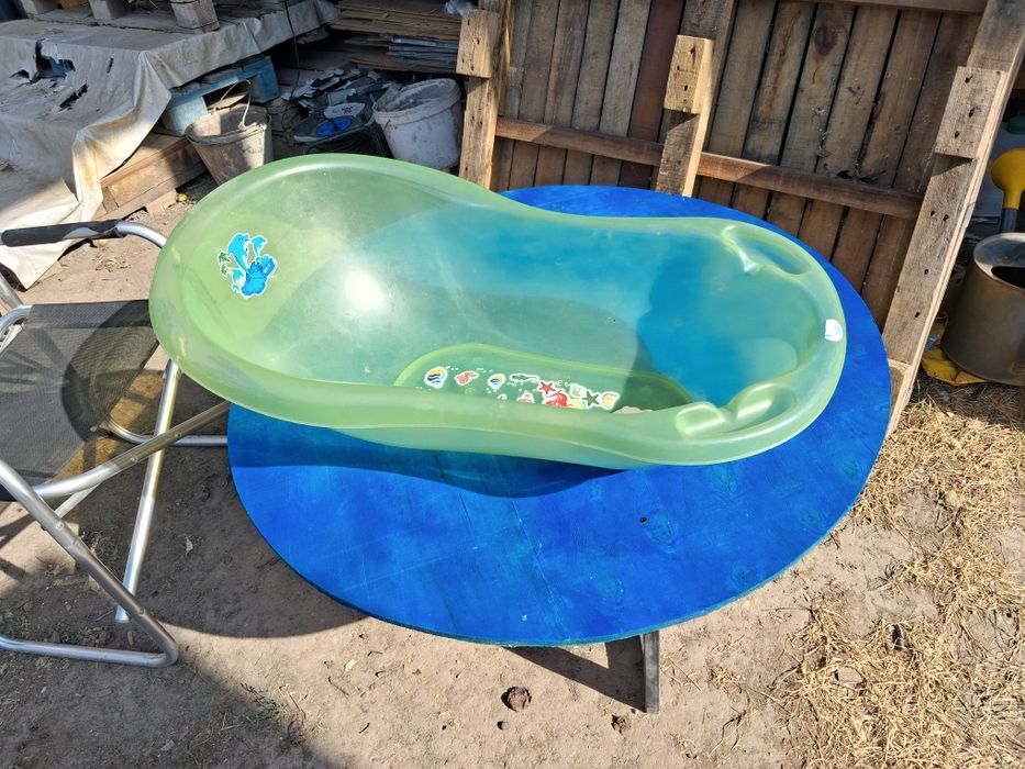 Тазик для купания ребенка со сливом