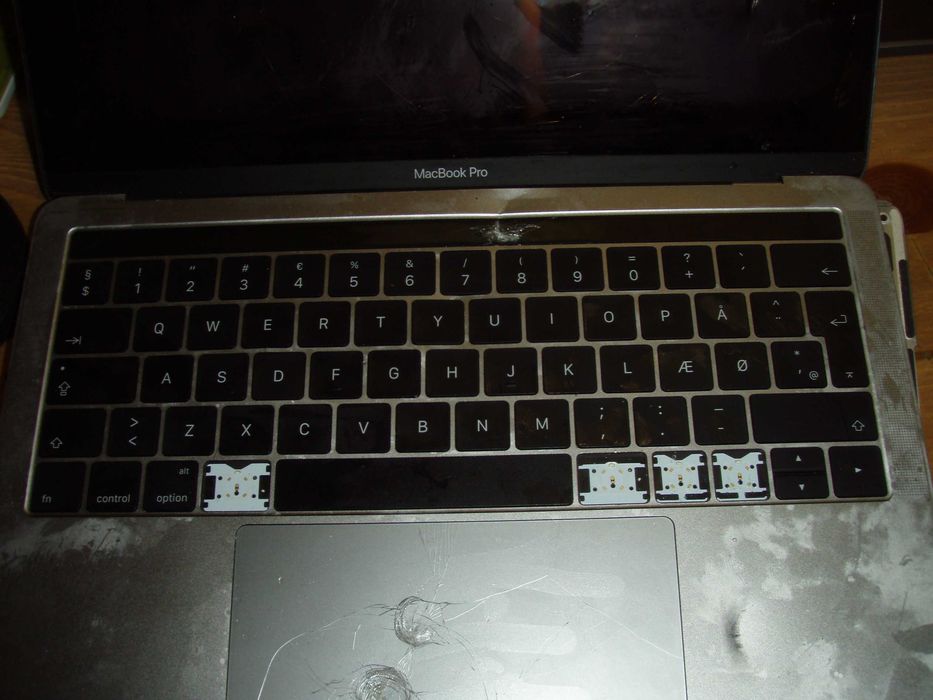 Dezmembrez Macbook Pro 13 Touch bar 2016, defect/spart