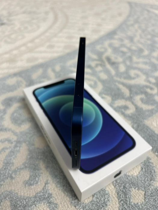 Продам айфон 12 128 гб 76ёмкость