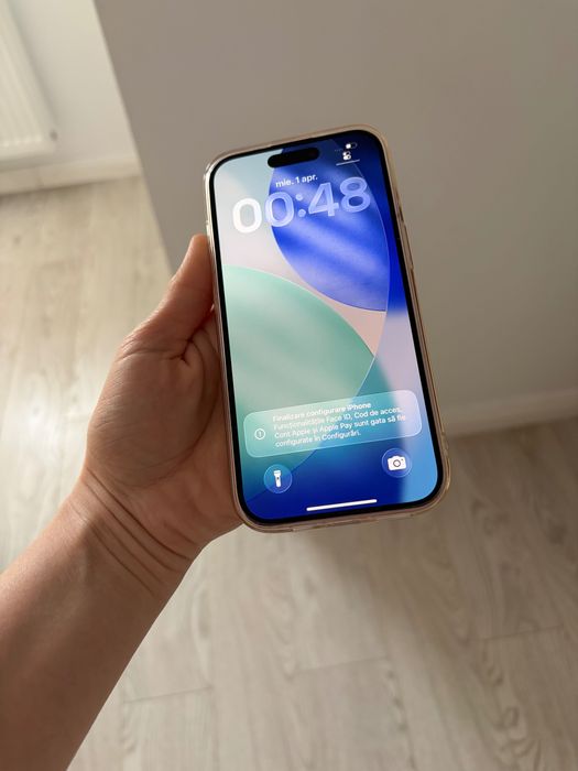 Vând IPhone 15 roz 128 Gb primul proprietar