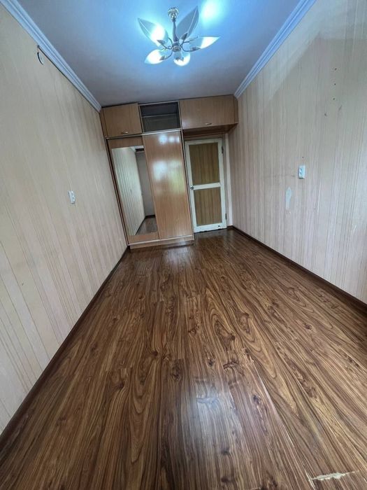 Продаётся квартира Чиланзар 1 квартал 2/4/4 кирпич 2×4