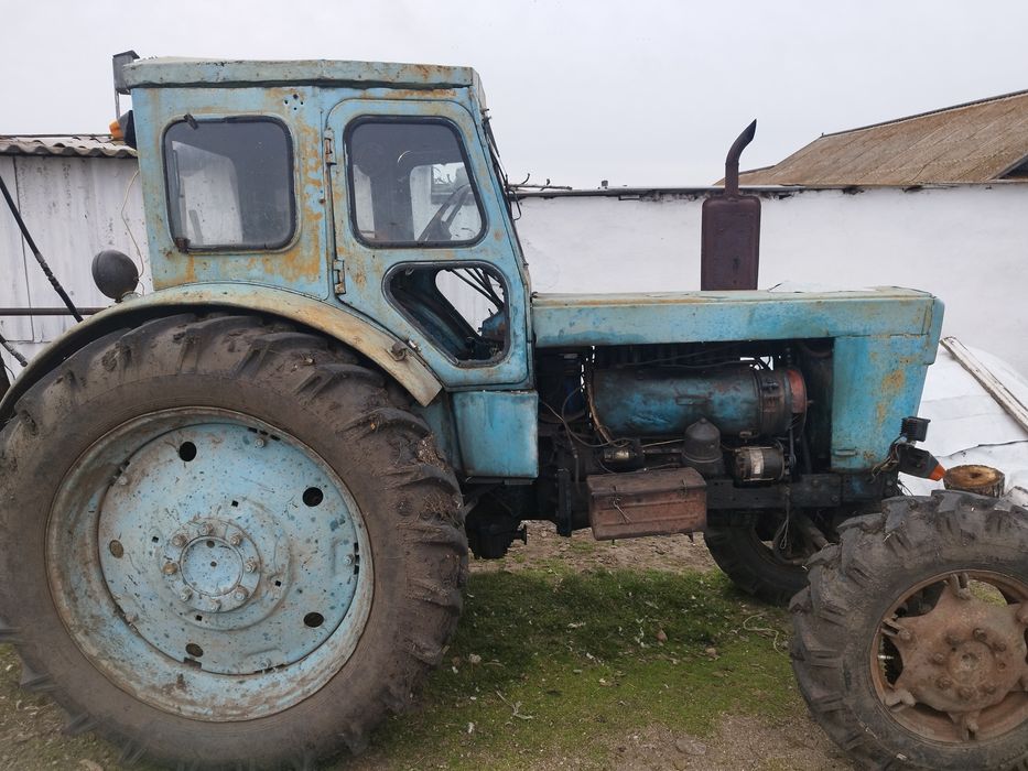 Продам трактор  Т - 40 двух мостовый