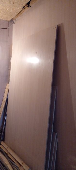 Продам срочно  листы ЛДСП  1.35×1.80.