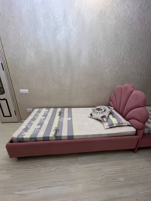 Продается кровать & парта