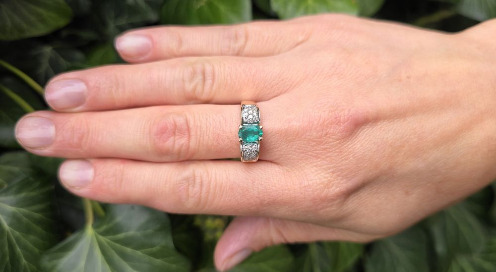 Inel din aur galben 14k cu smarald și diamante naturale