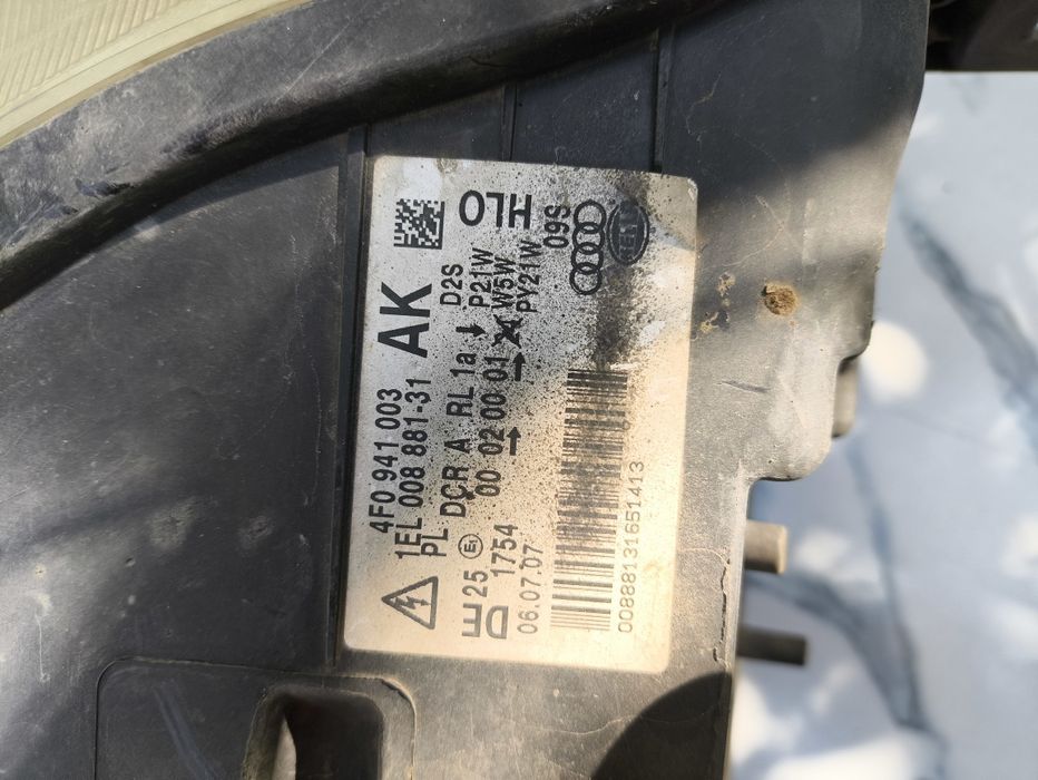 Продам фары на Ауди а 6 ц 6