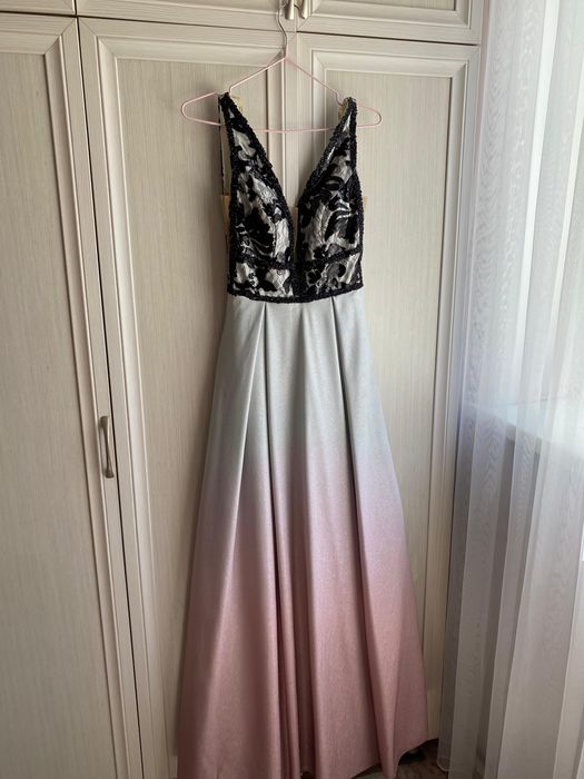 Шикарное вечернее платье