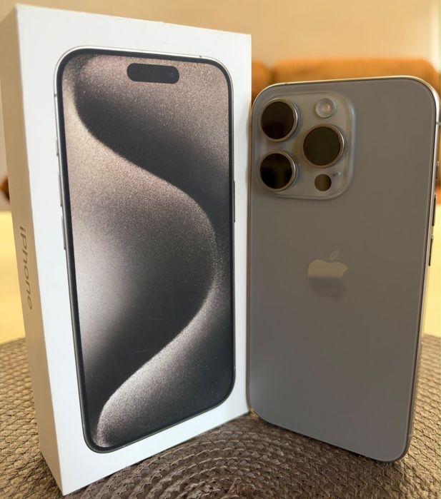 Продава се Iphone 15 pro 128gb Natural Titanium