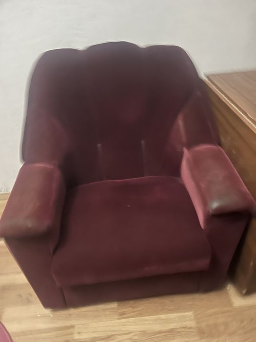 Диван и два кресла