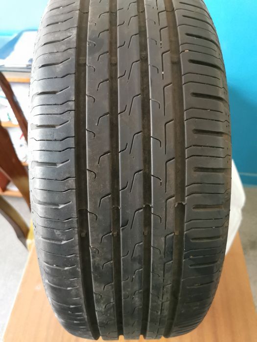 Vând cauciucuri CONTINENTAL