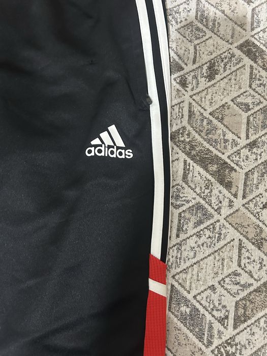 Спортен панталон на adidas и messi