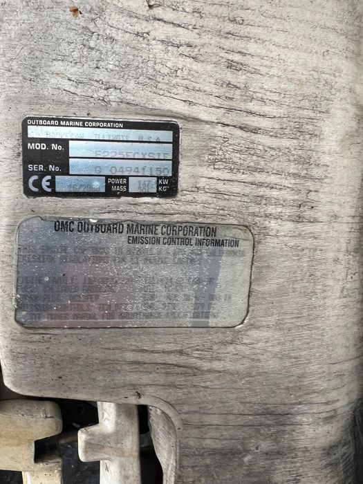 Извънбордови двигател Evinrude Е-tec 225 cv