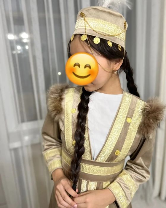 Шикарный костюм для девочки