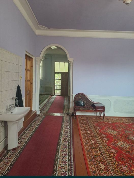 Икки каватли уй шахарнинг марказида " ИБОДУЛЛА ТУЙХОНА " енида