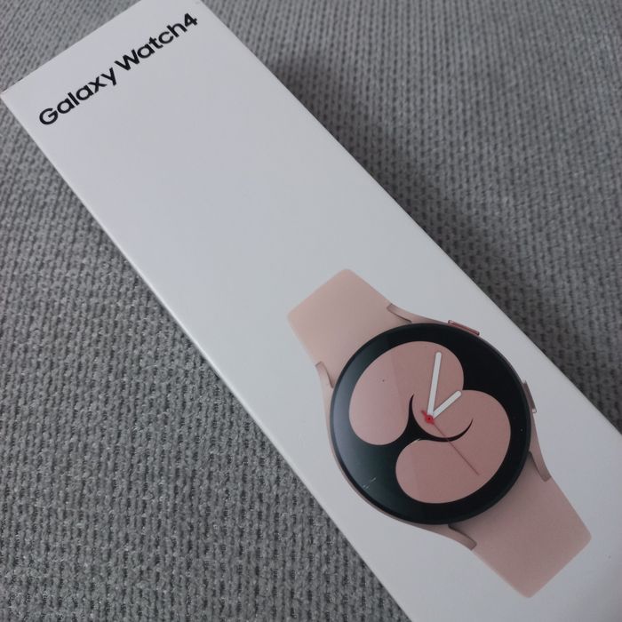 SAMSUNG Galaxy Watch 4