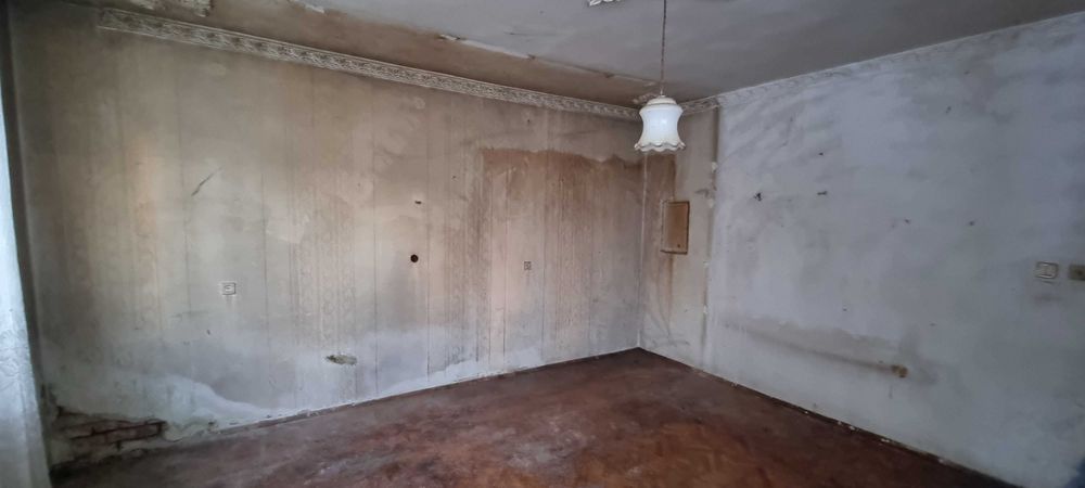 Продава се Къща в Разград, Център - 62 кв.м за 1358 €/кв.м - Снимка #1