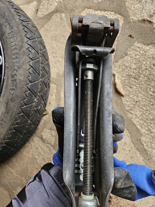 Крик за Vw Tuaran 2007god