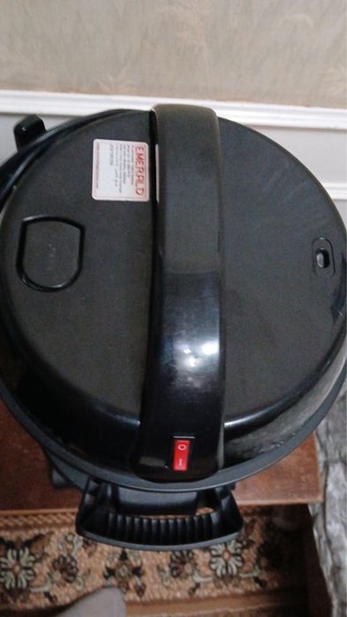 Пылесос Emerald EV 9000 PTG